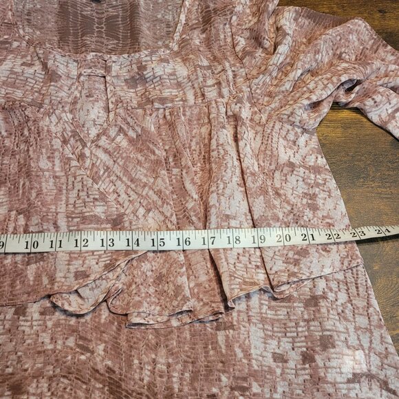 Jennifer Lopez Chiffon Ruffle Flare Sleeve Top L Watercolor Keyhole Neck Boho - Picture 6 of 9